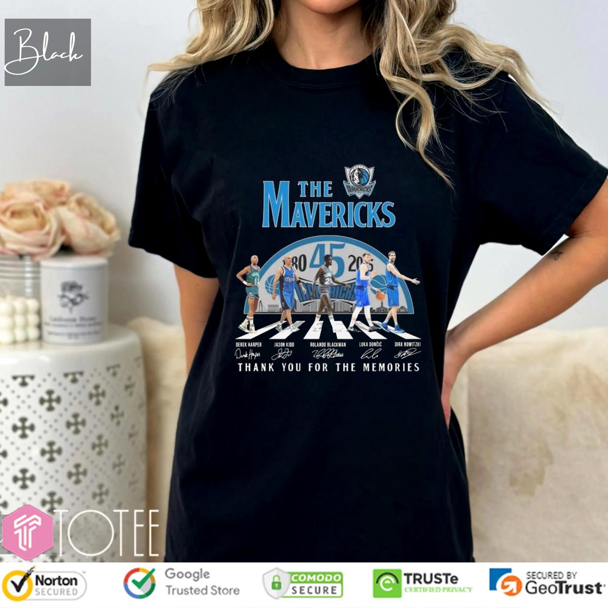 The Dallas Mavericks Abbey Road Signatures t-shirt